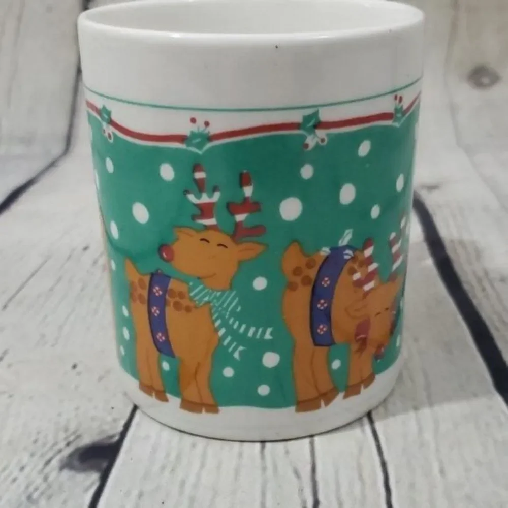 Vintage Reindeer Christmas Holiday Coffee Mug